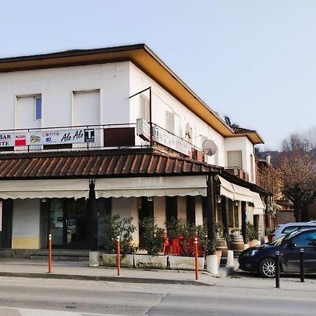 Alo Alo Albergo Casteggio ภายนอก รูปภาพ